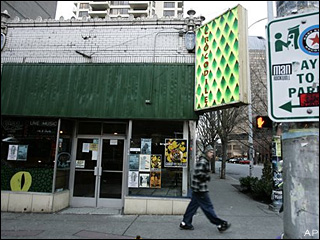 071217_crocodile_cafe